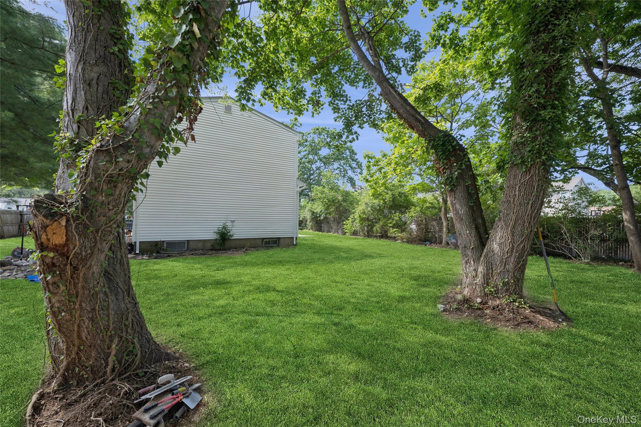 1223 Udall Road Bay Shore, NY 11706 - Photo 30 of 30 Gallery Image 30