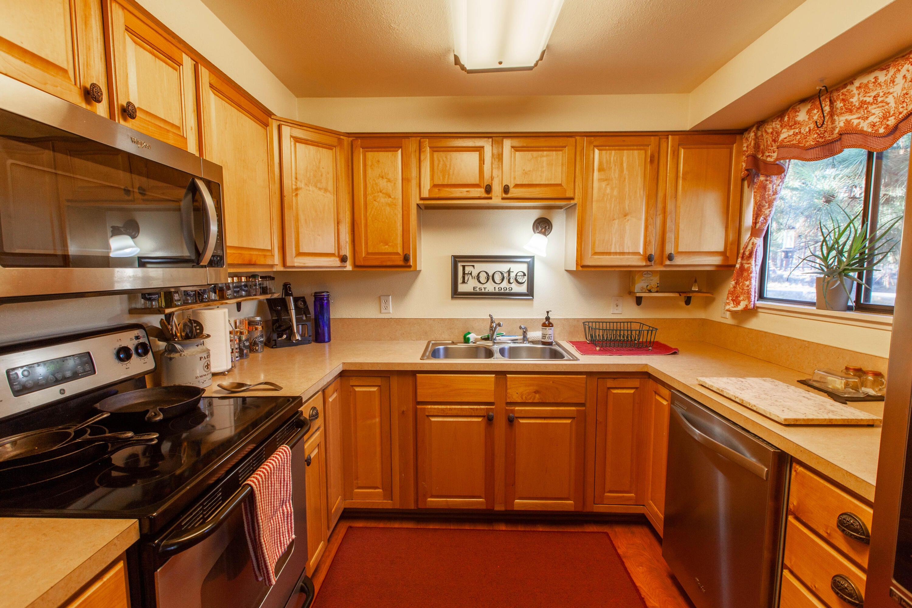 60117 Cinder Butte Road Bend, OR 97702 - Photo 10 of 52 08