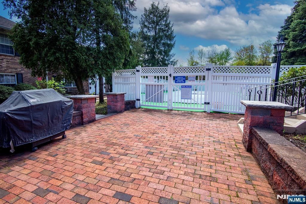 30 East Maple Street Teaneck, NJ 07666 - Photo 3 of 9