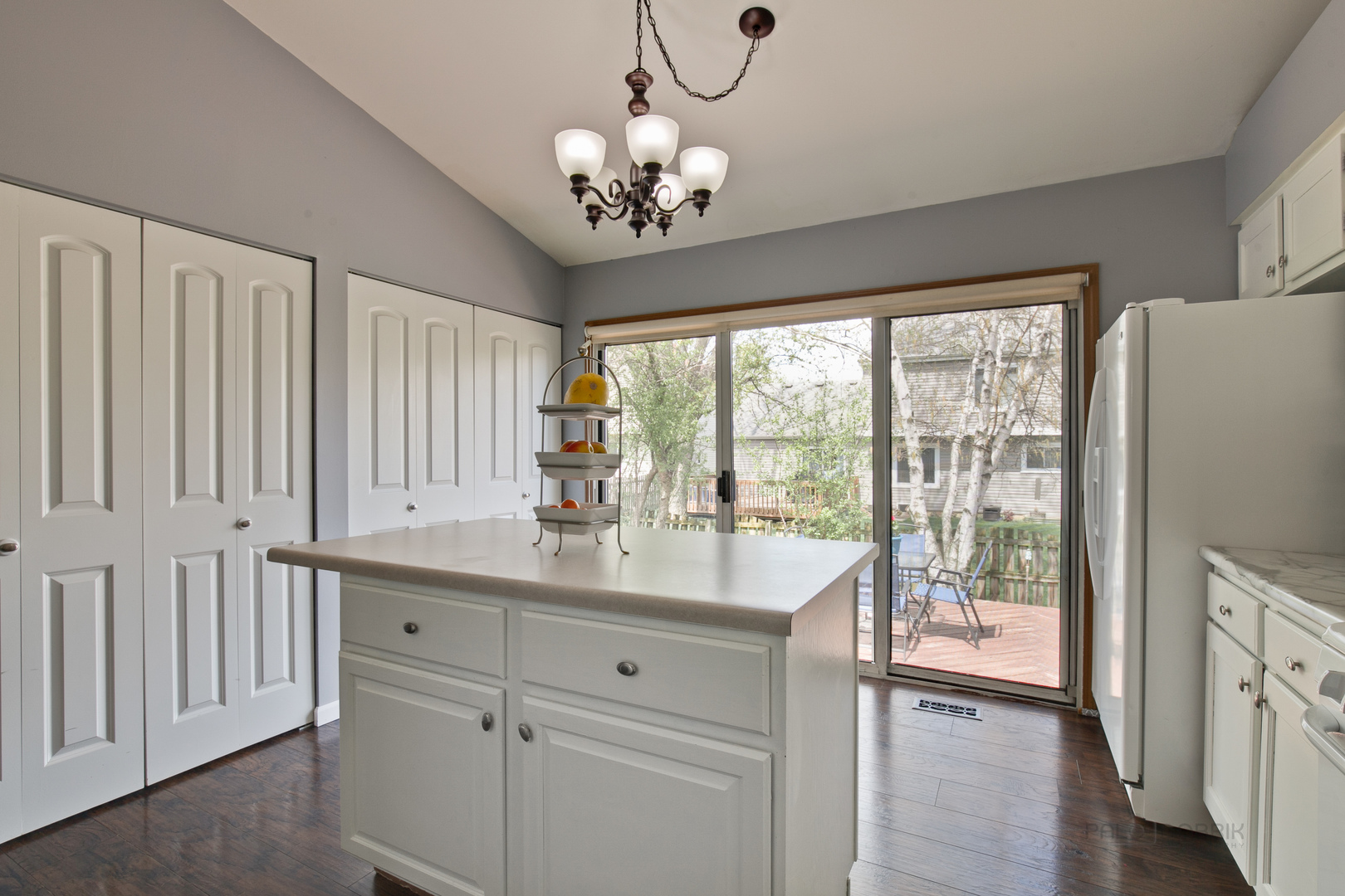 86 Bedford Road Mundelein, IL 60060 - Photo 12 of 25