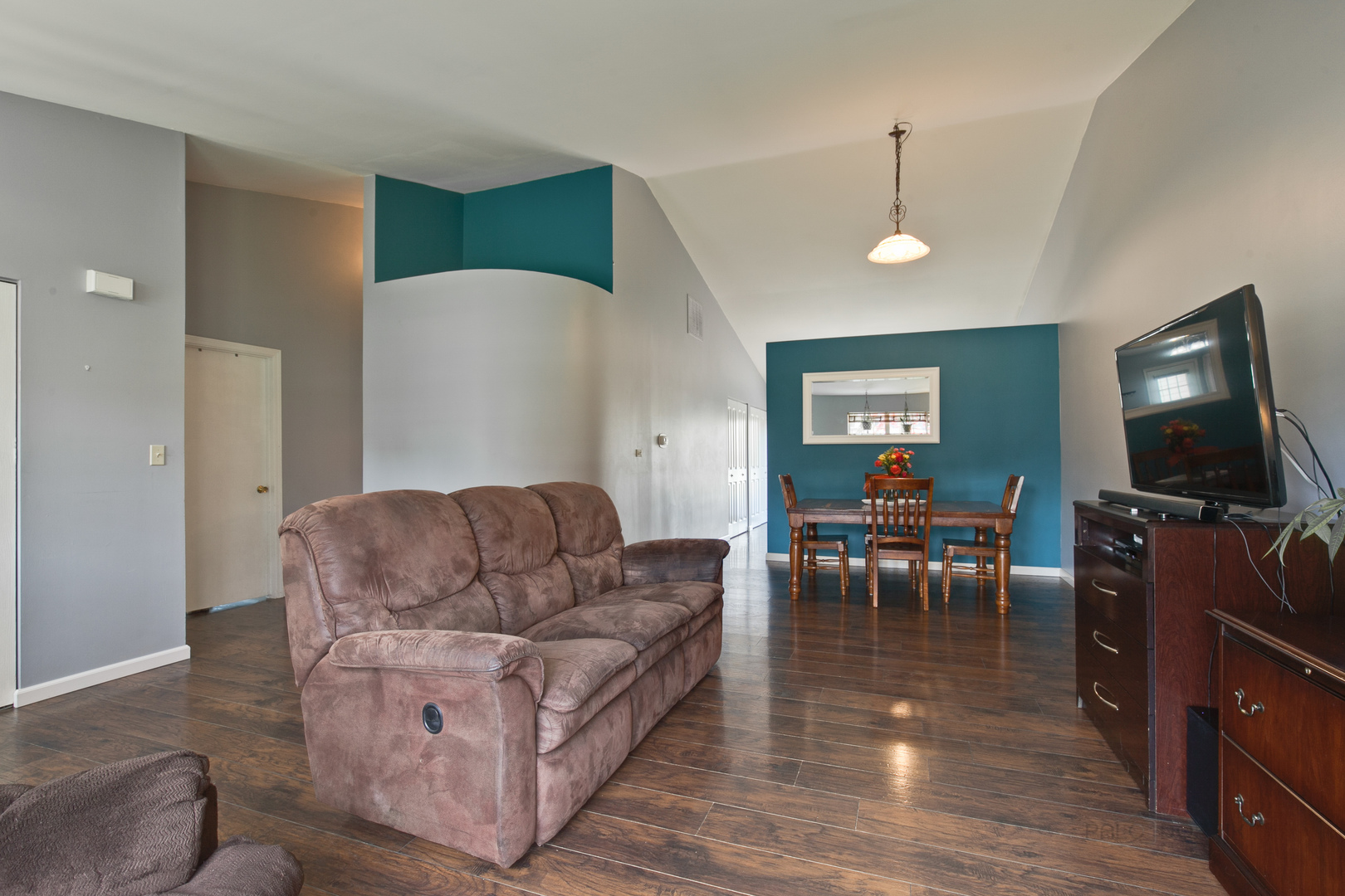 86 Bedford Road Mundelein, IL 60060 - Photo 7 of 25