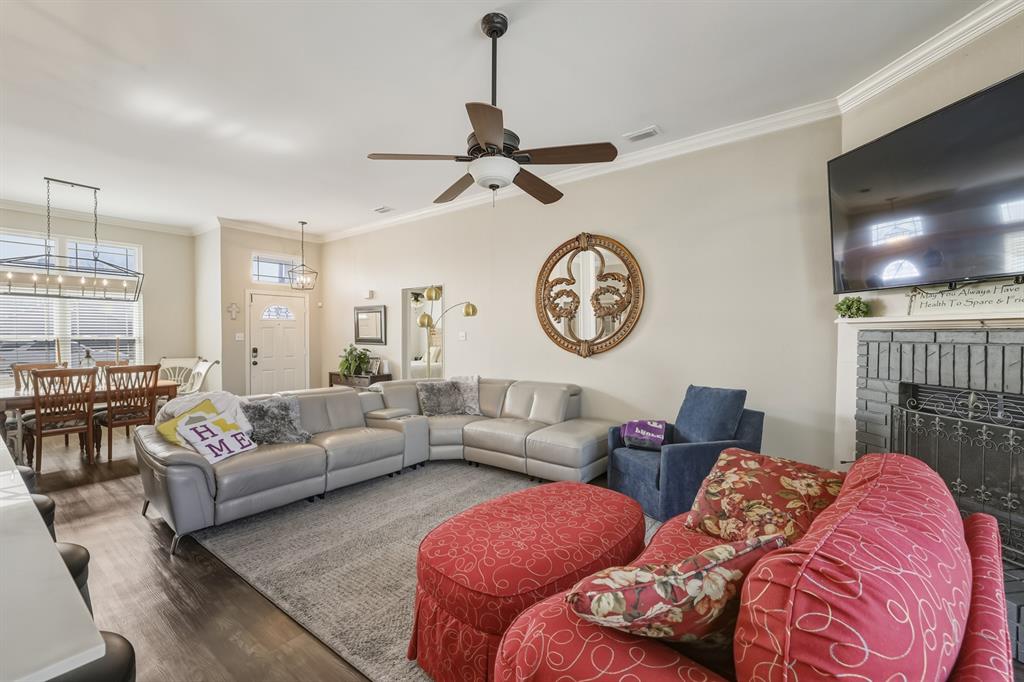 1226 Eaton Lane Grapevine, TX 76051 - Photo 11 of 33