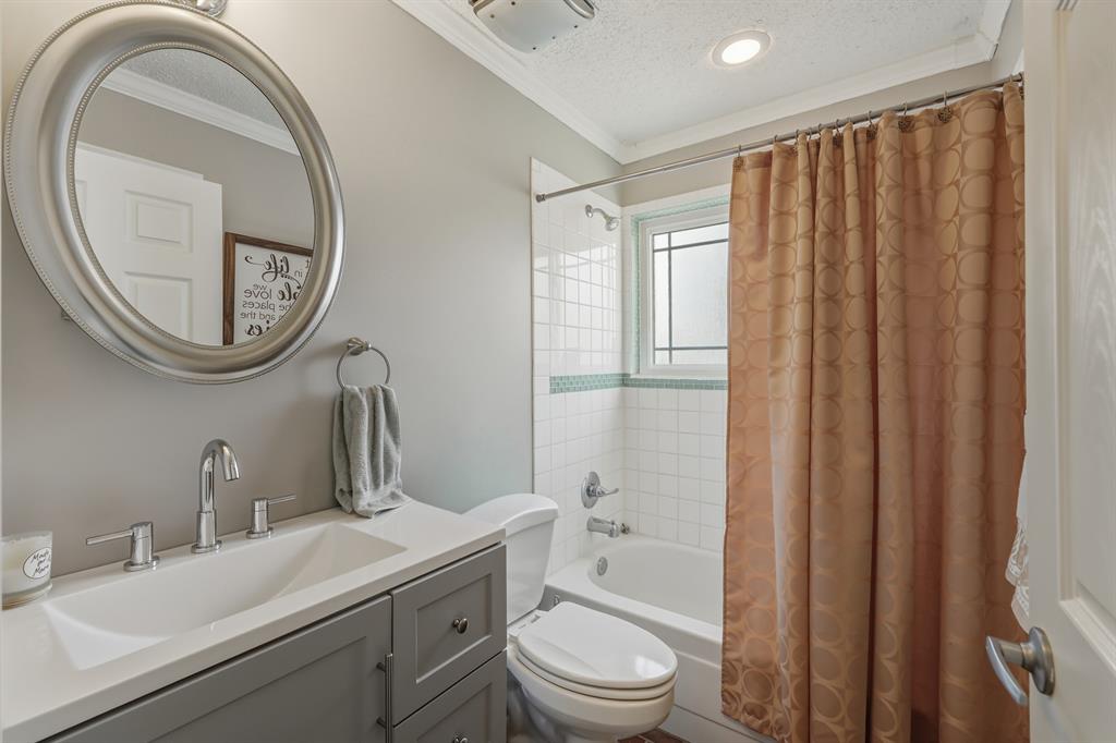 1226 Eaton Lane Grapevine, TX 76051 - Photo 24 of 33