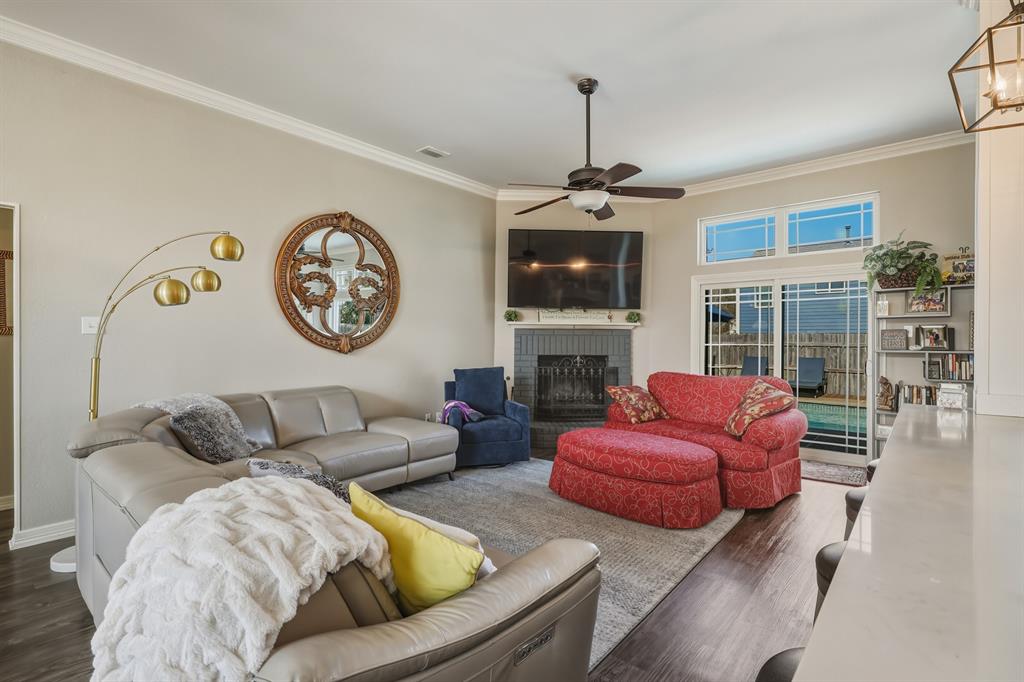 1226 Eaton Lane Grapevine, TX 76051 - Photo 9 of 33