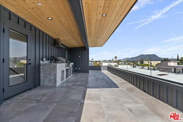 $6,495 | 4825 Satsuma Avenue, Unit 2, North Hollywood, CA 91601