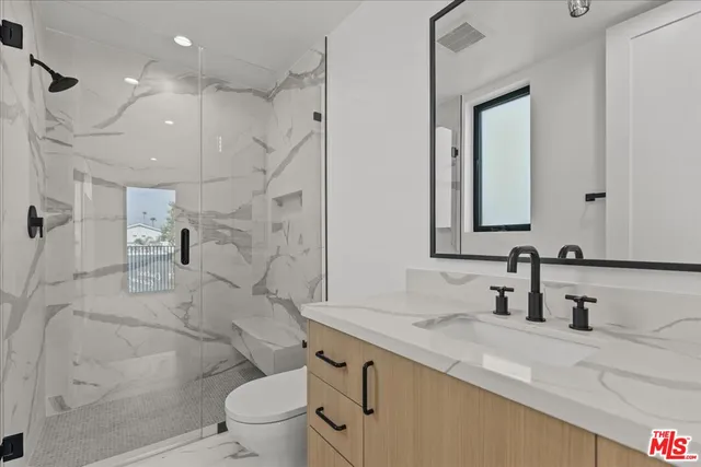 $6,495 | 4825 Satsuma Avenue, Unit 2, North Hollywood, CA 91601