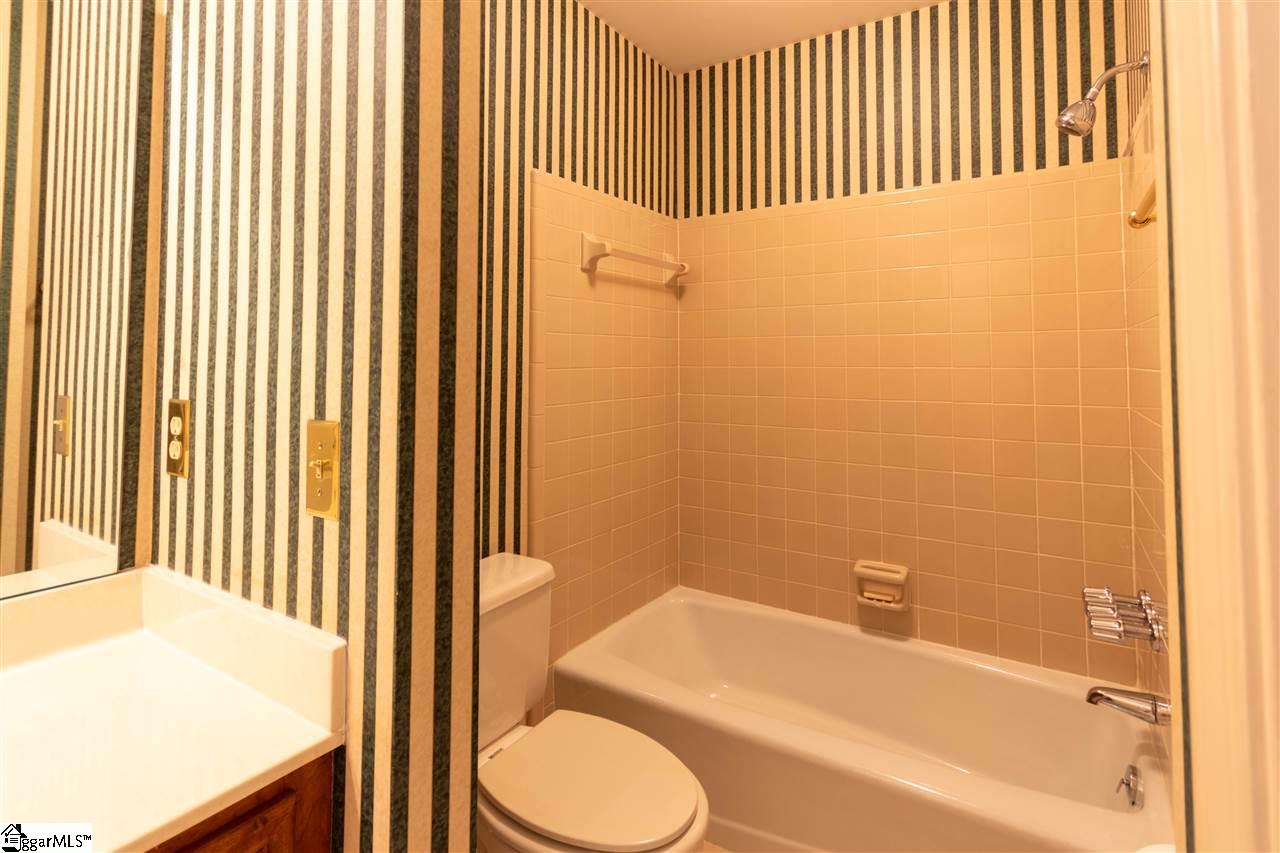 412 Parkins Mill Road Greenville, SC 29607 - Photo 14 of 17