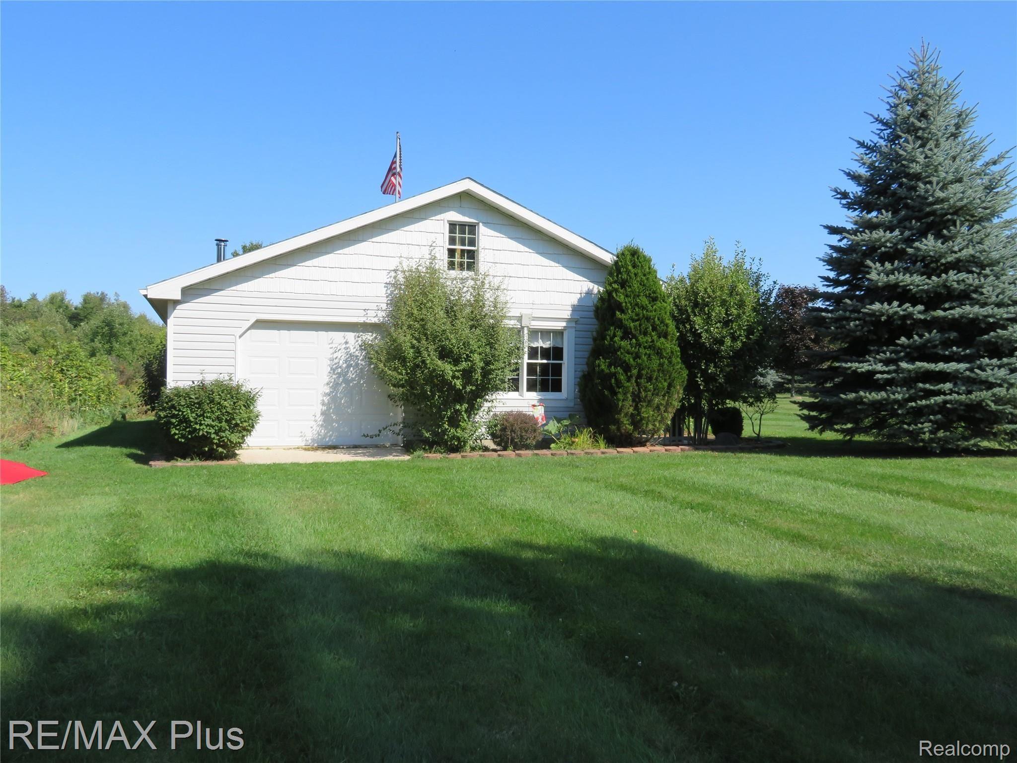 1068 Turrill Road Lapeer, MI 48446 - Photo 27 of 37 IMG_2187.JPG