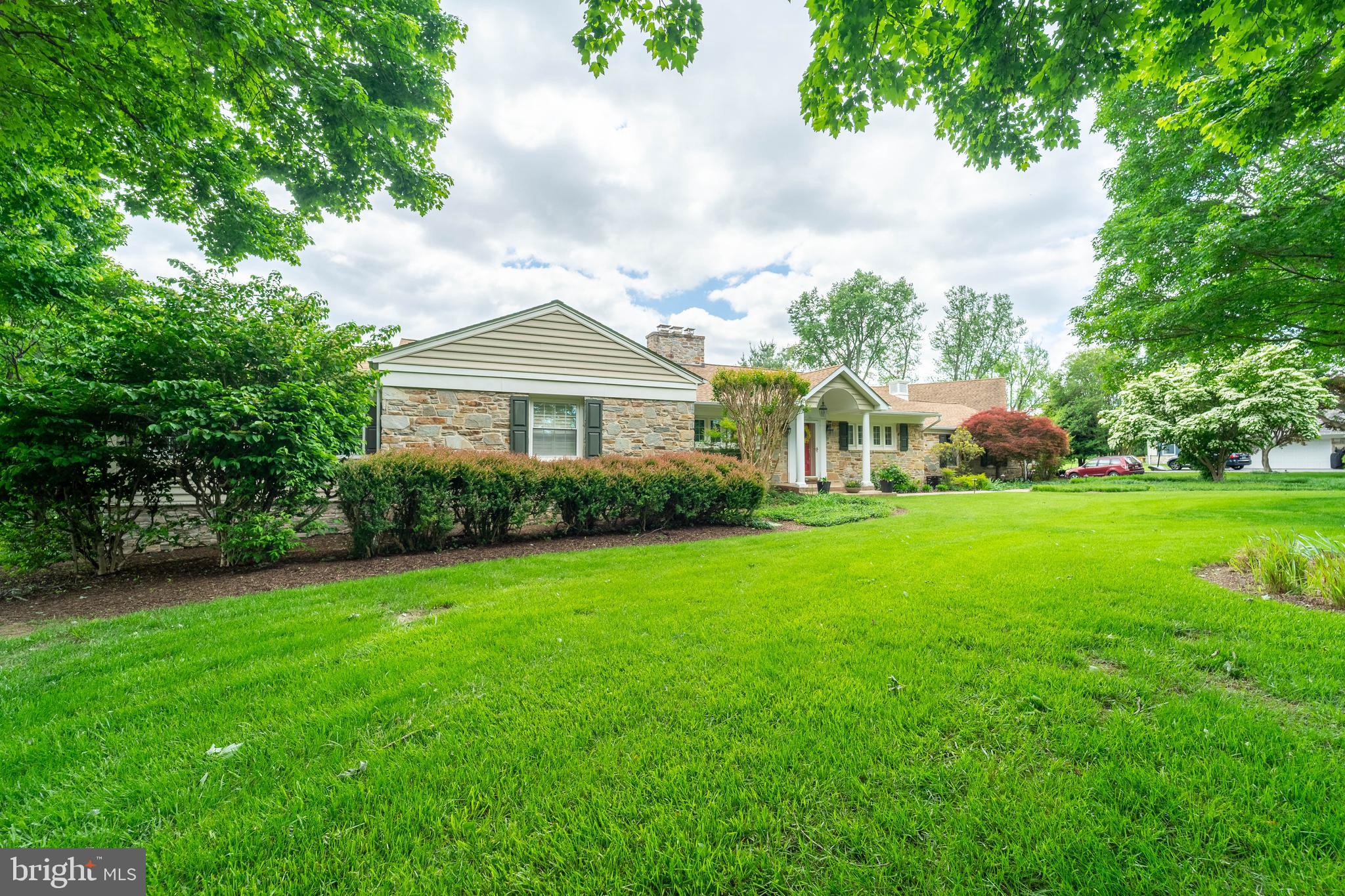 605 St Francis Road Baltimore, MD 21286 - Photo 11 of 56 a front view of a house with garden