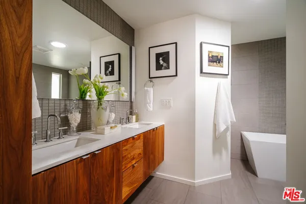 $2,199,000 | 640 Bohlig Road, Glendale, CA 91207