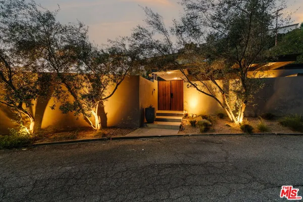$2,199,000 | 640 Bohlig Road, Glendale, CA 91207