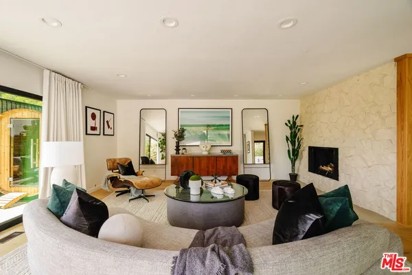 $2,199,000 | 640 Bohlig Road, Glendale, CA 91207