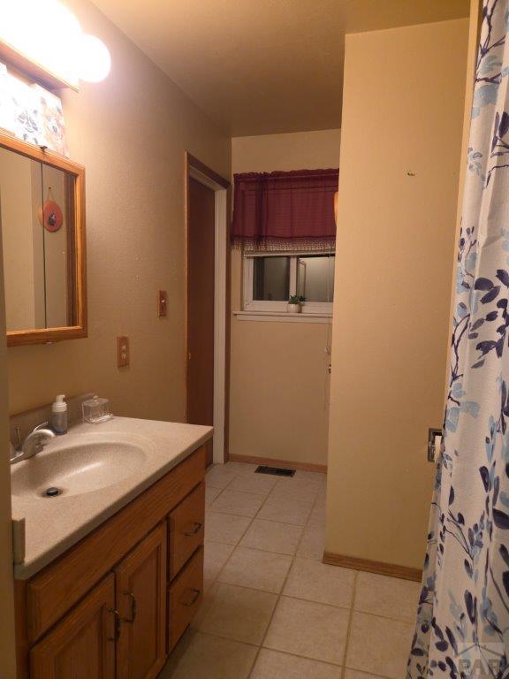 400 Oak Road Lamar, CO 81052 - Photo 6 of 8