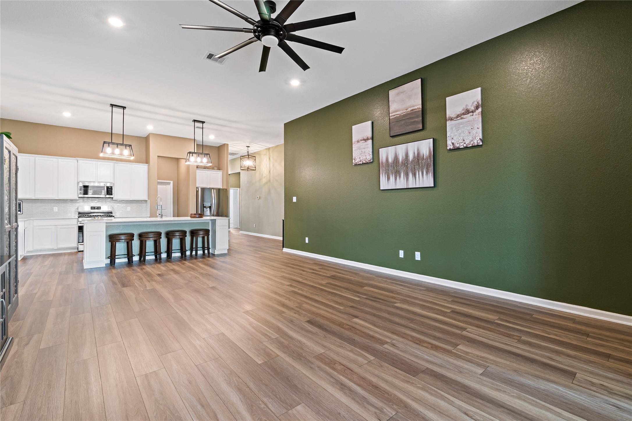 4403 Annandale Lane Rosharon, TX 77583 - Photo 29 of 48 a view of a room with gym equipment and wooden floor