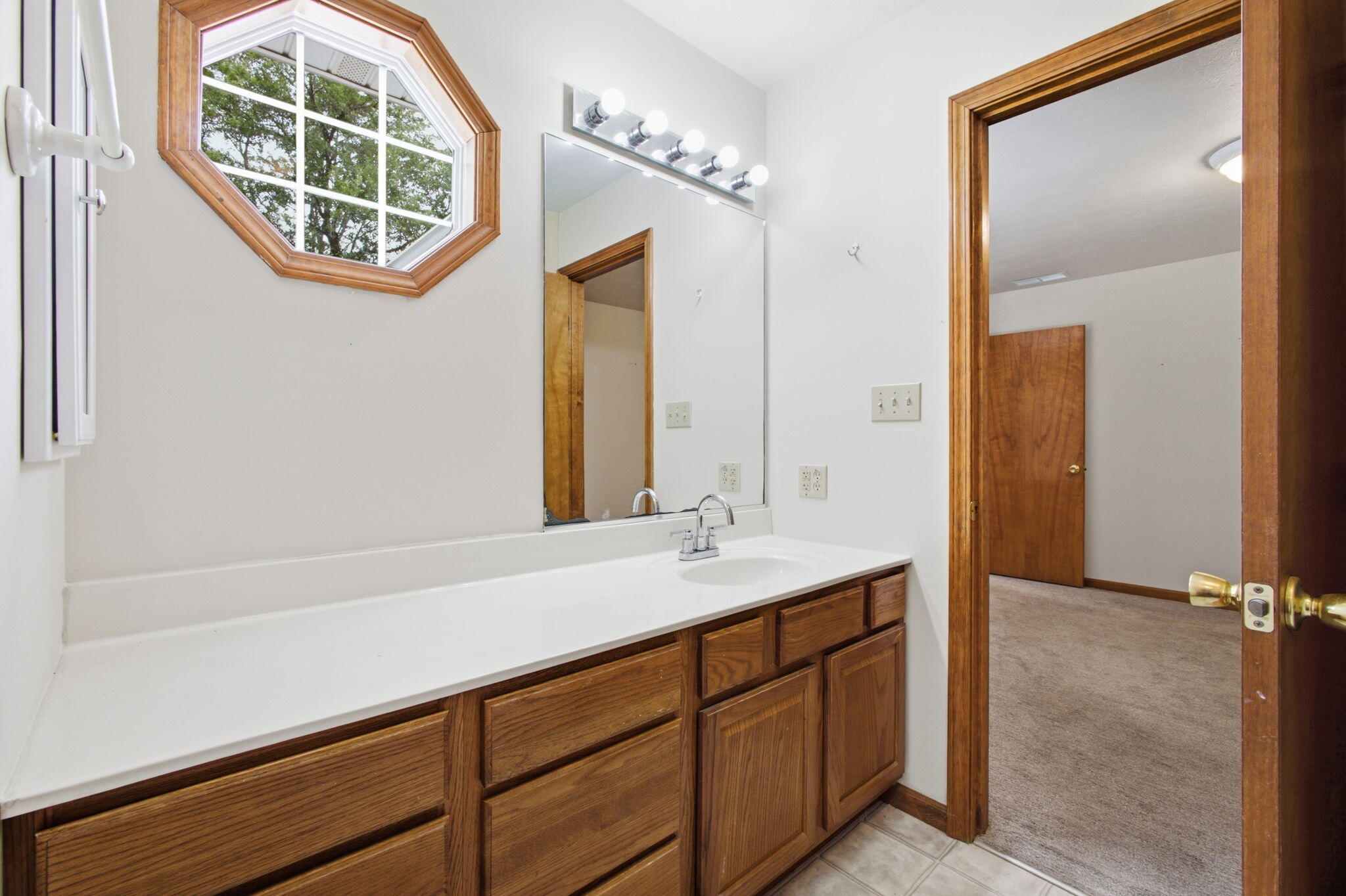 716-718 7th Street Southwest Demotte, IN 46310 - Photo 13 of 31 2048x1364