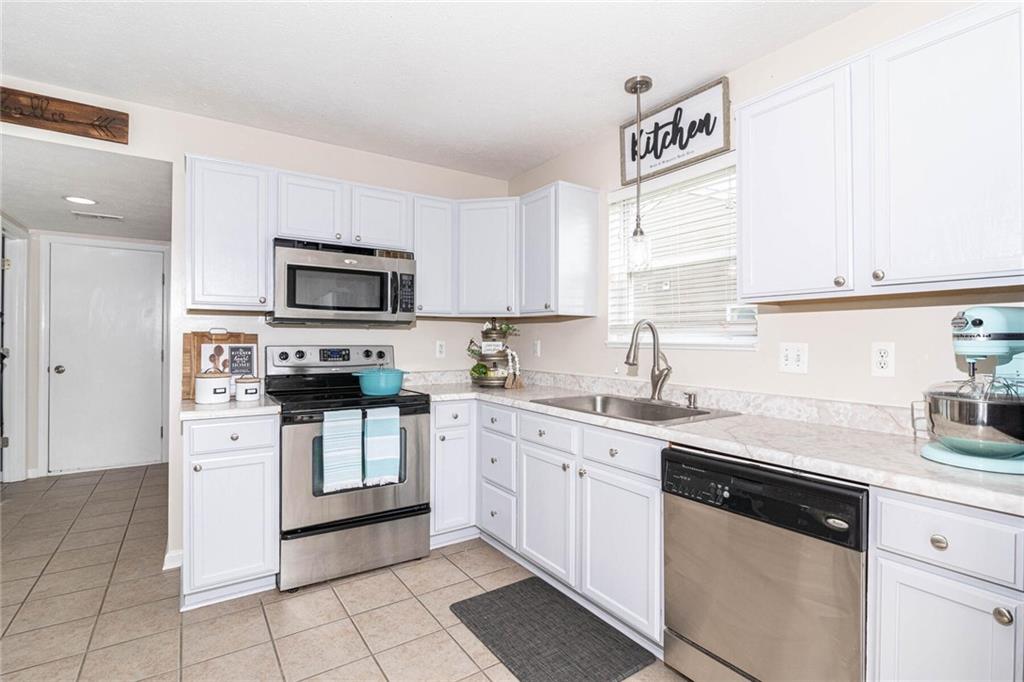 6121 Rocky Road Anderson, IN 46013 - Photo 12 of 30 Gallery Image 12