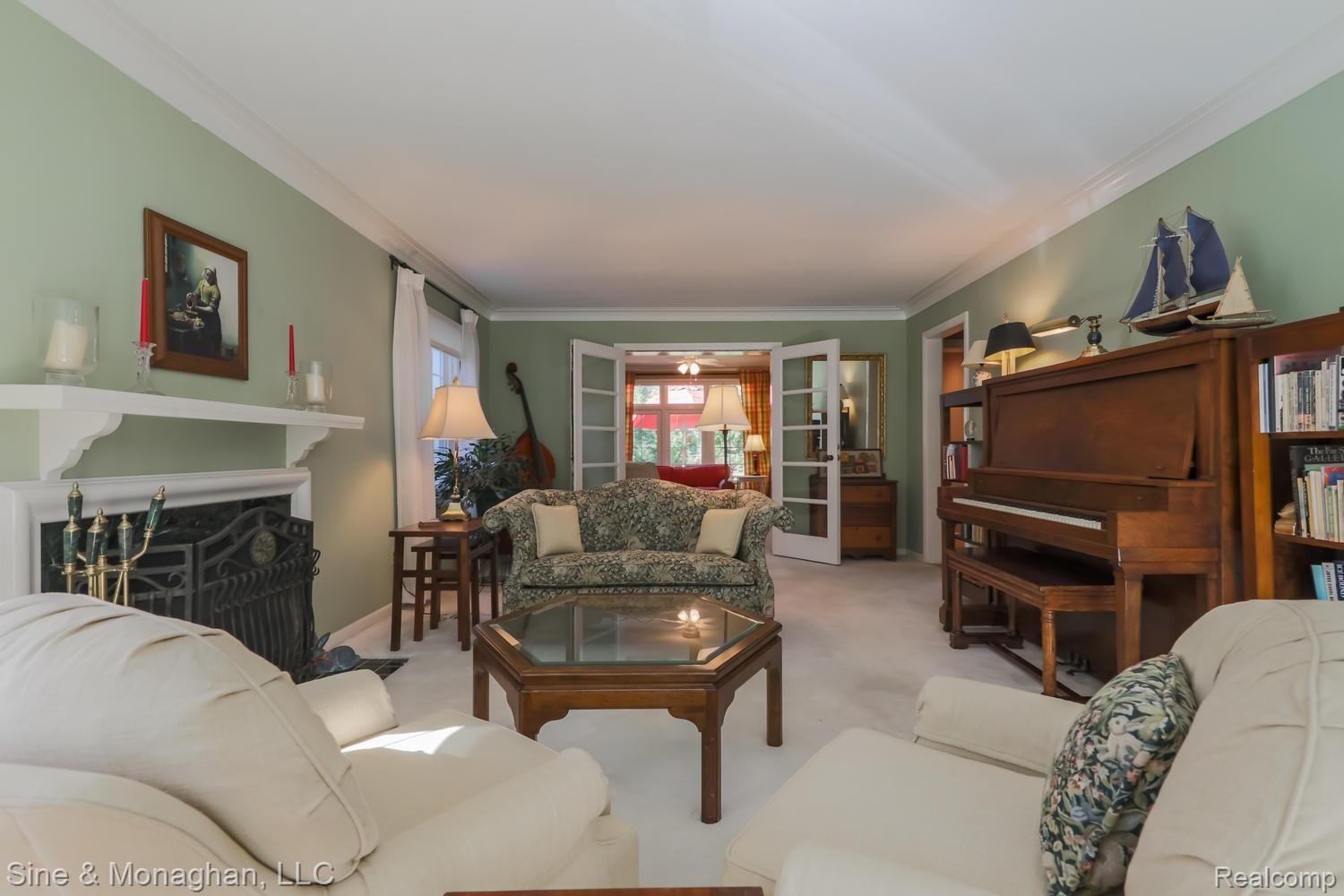1179 Whittier Road Grosse Pointe, MI 48230 - Photo 15 of 59 1179 Whittier Rd LIVING ROOM STRAIGHT BACK TO FAMILY ROOM.jpg