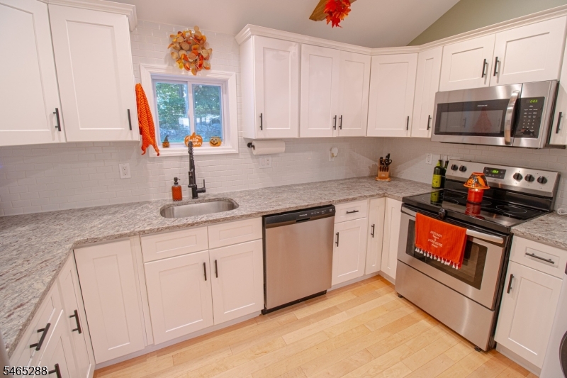 507 Tahama Road Vernon, NJ 07422 - Photo 11 of 33 Gallery Image 11
