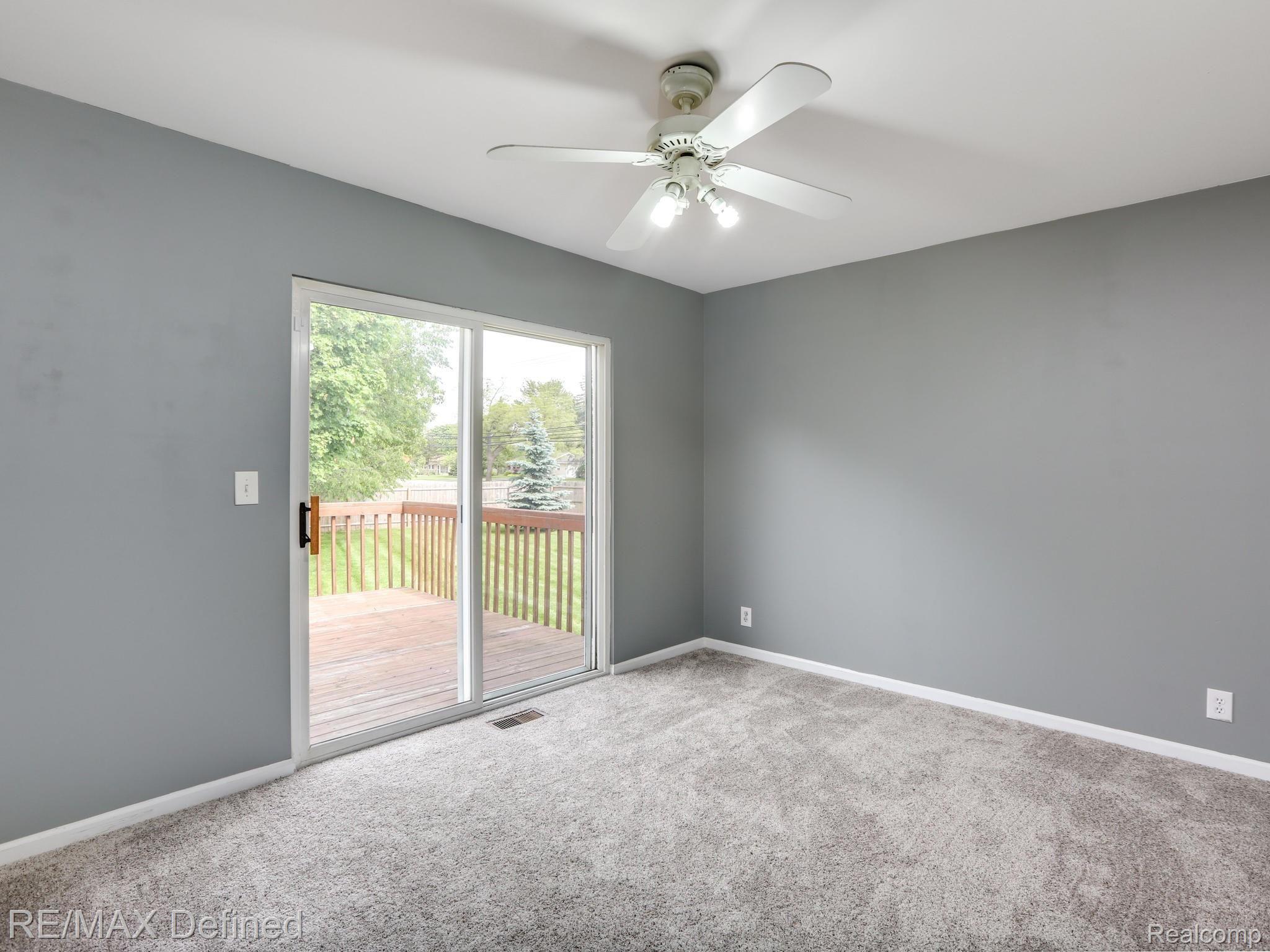 2989 Gravel Ridge Drive Rochester, MI 48307 - Photo 12 of 31 2989 Gravel Ridge Dr Rochester-025-034-2989 Gravel Ridge Drive-MLS_Size.jpg