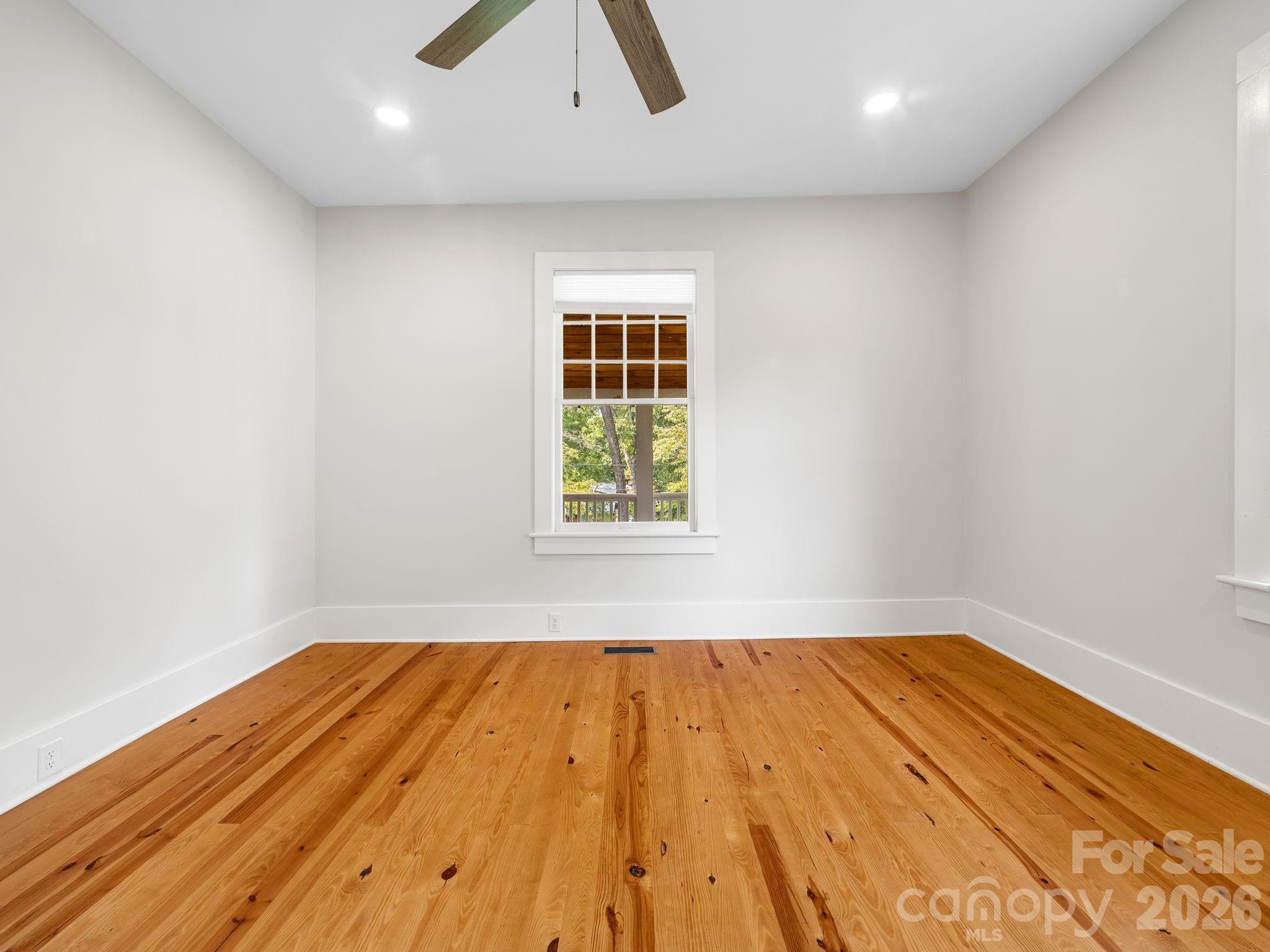 143 Broadway Tryon, NC 28782 - Photo 22 of 35