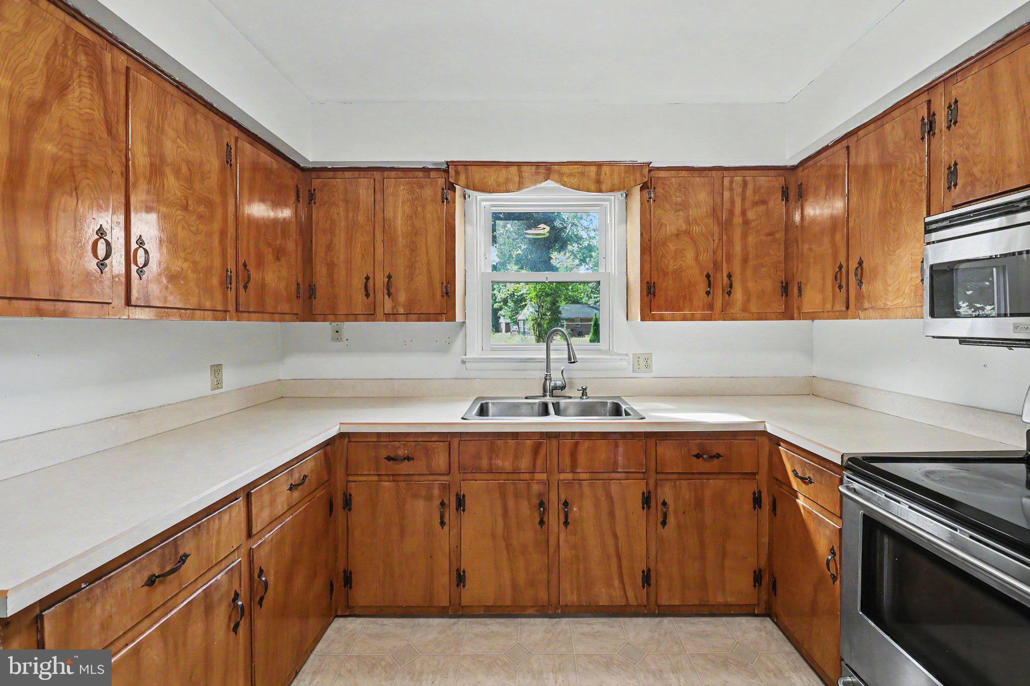 815 Fairview Road Carlisle, PA 17013 - Photo 11 of 36 Gallery Image 11