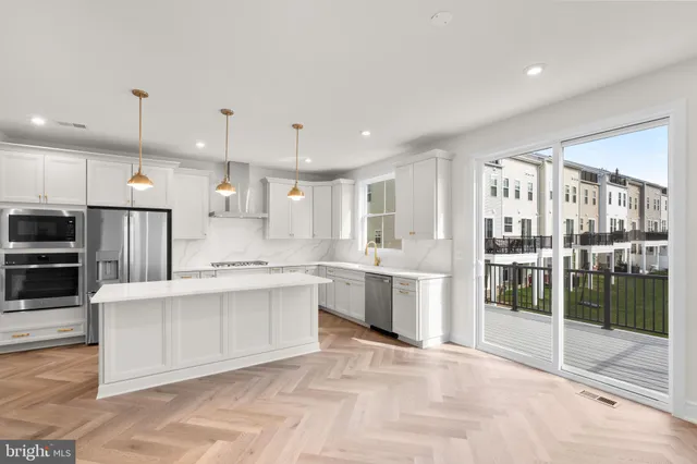 $909,630 | 42123 Picasso Square, Ashburn, VA 20148