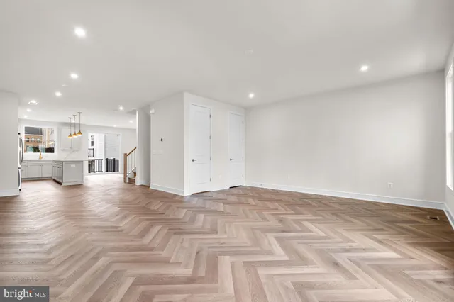 $909,630 | 42123 Picasso Square, Ashburn, VA 20148