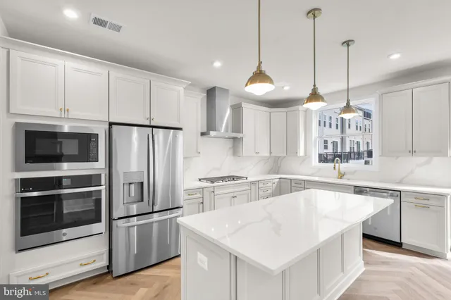 $909,630 | 42123 Picasso Square, Ashburn, VA 20148