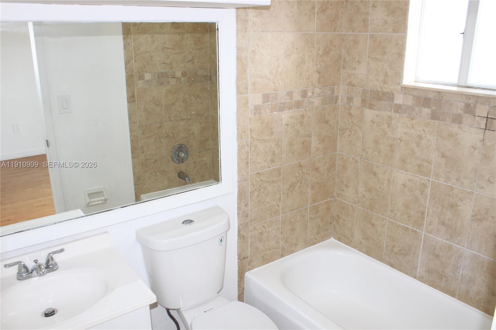 180 Riviera Circle, Unit 305 Weston, FL 33326 - Photo 11 of 24