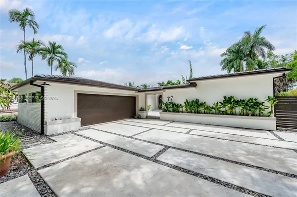 $1,360,000 | 117 South Royal Poinciana Boulevard, Miami Springs, FL 33166