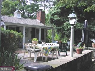 1870 Keith Road Abington, PA 19001 - Photo 2 of 6 Gallery Image 2