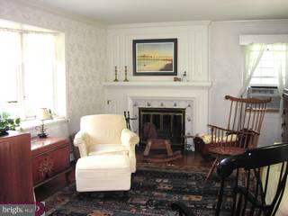 1870 Keith Road Abington, PA 19001 - Photo 3 of 6 Gallery Image 3