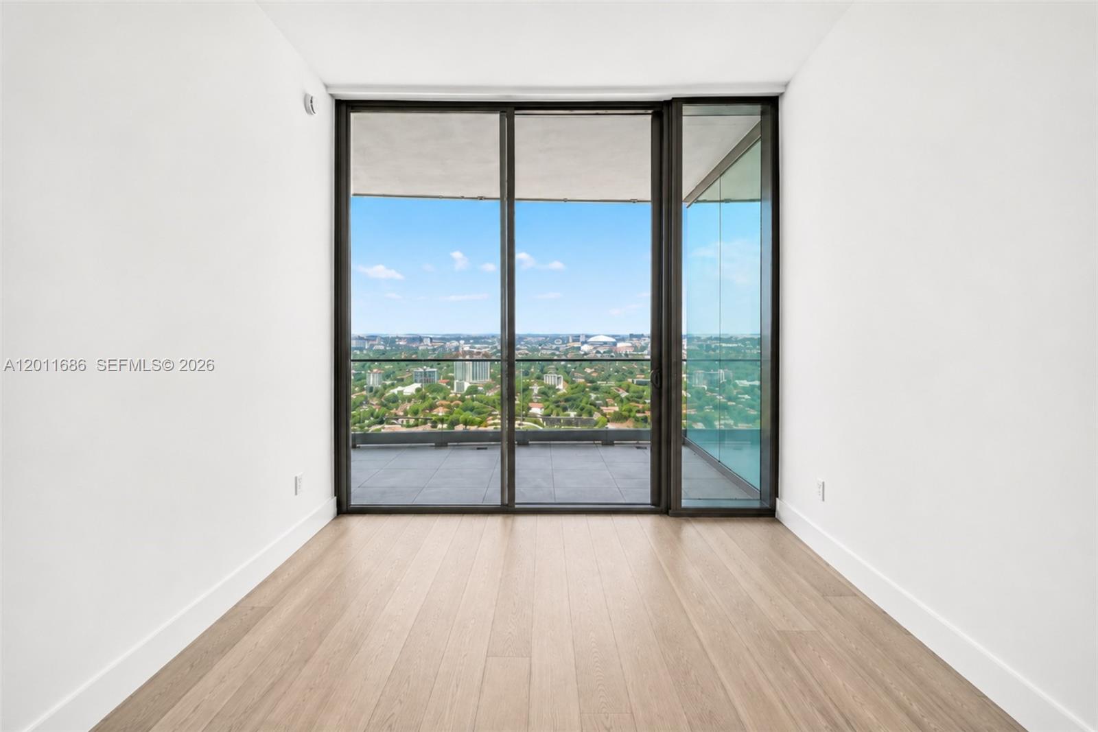 175 Southeast 25th Road, Unit 3303 Miami, FL 33129 - Photo 13 of 27
