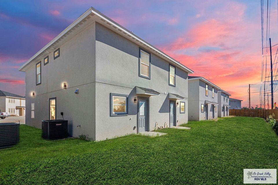 2815 East Price Road, Unit 127 Brownsville, TX 78521 - Photo 12 of 12 Gallery Image 12