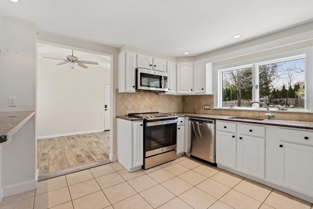 1 Mitchell Road Lynnfield, MA 01940 - Photo 18 of 42 Gallery Image 18