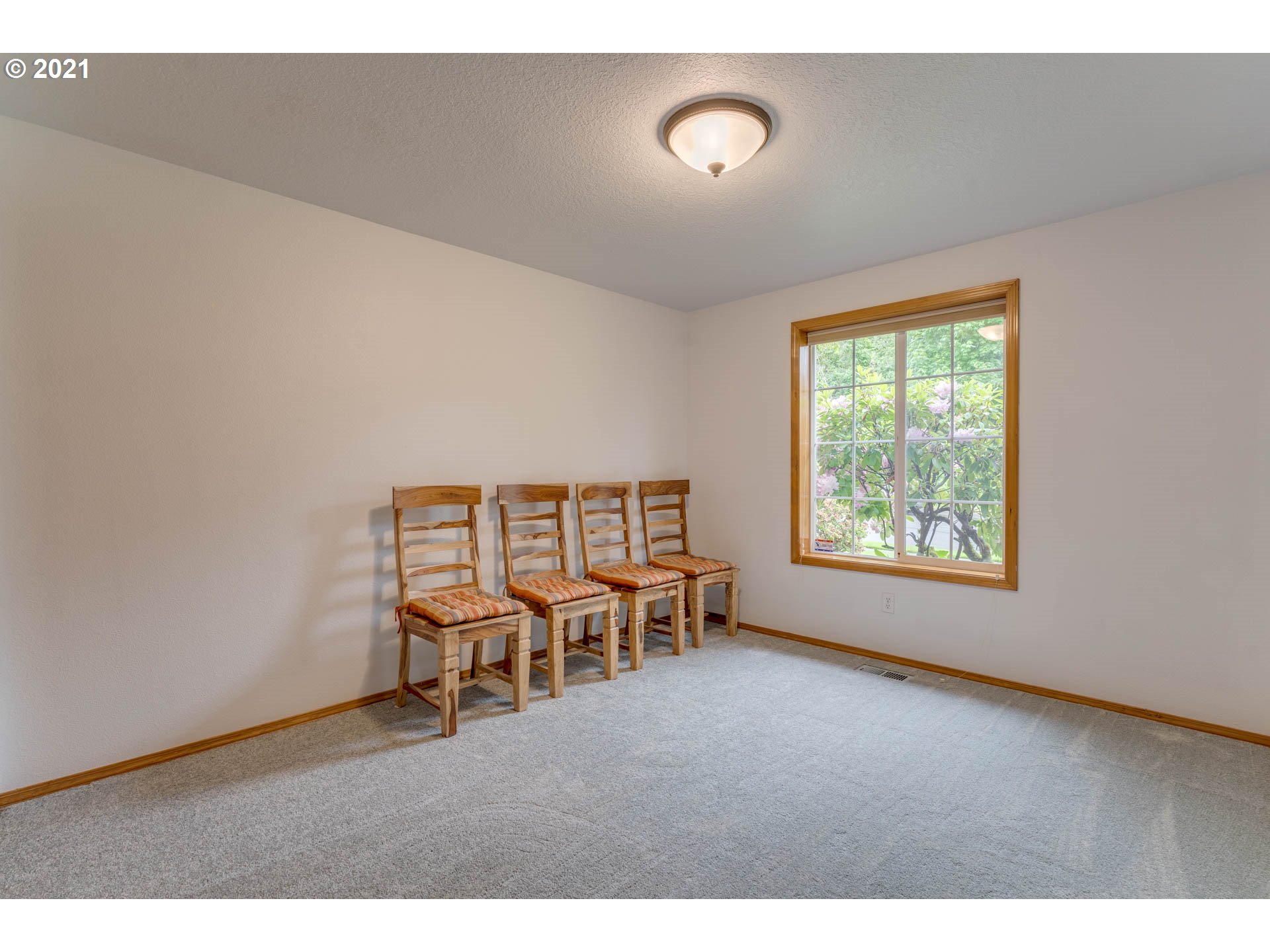 262 Southwest Gabbert Road Gresham, OR 97080 - Photo 17 of 32 Bedroom