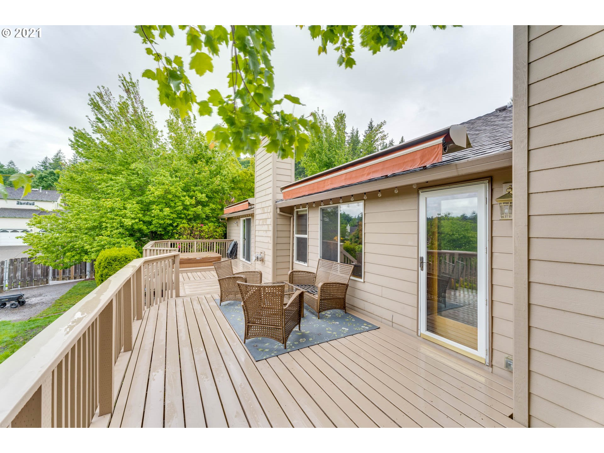 262 Southwest Gabbert Road Gresham, OR 97080 - Photo 24 of 32 Deck