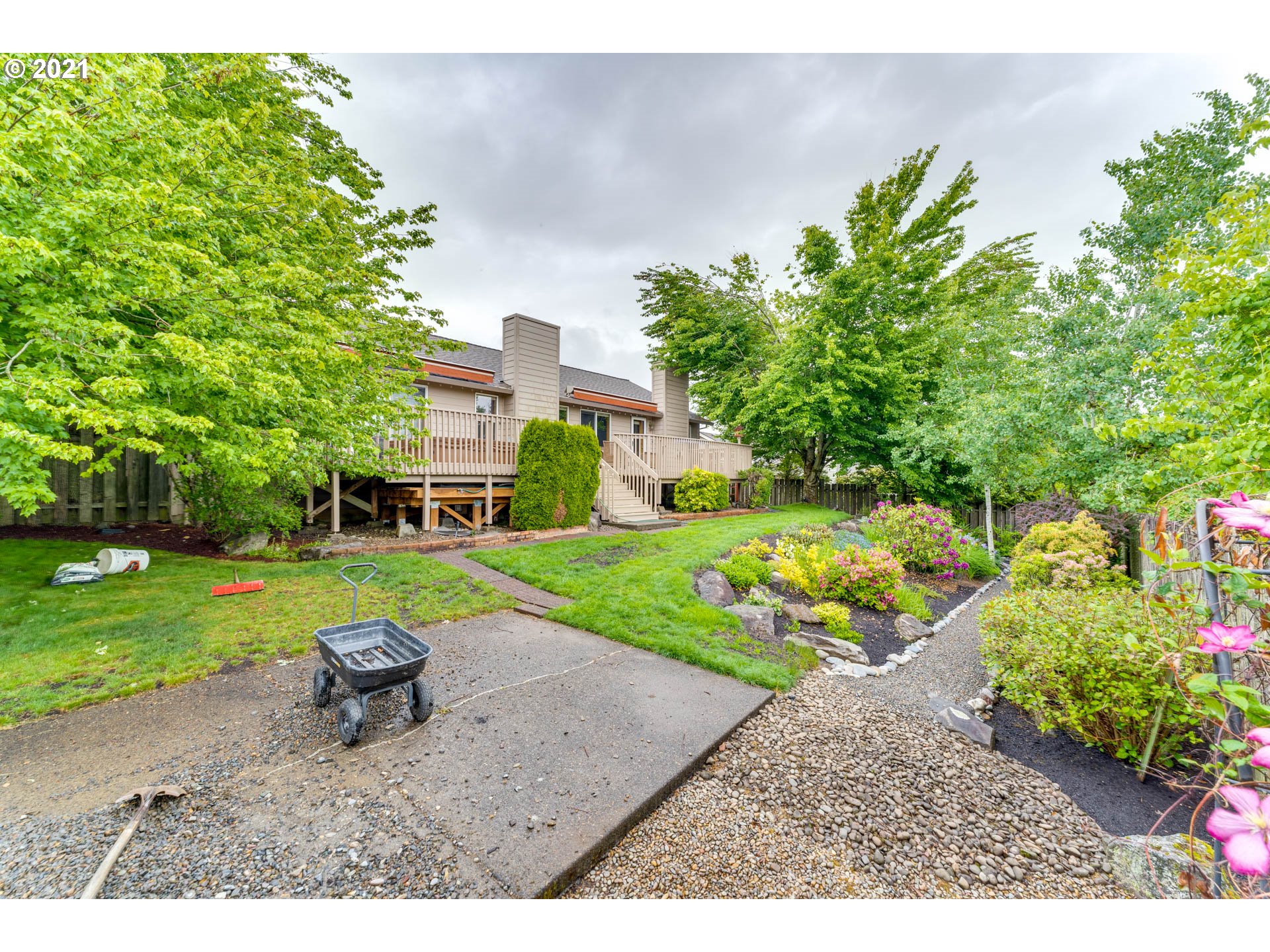 262 Southwest Gabbert Road Gresham, OR 97080 - Photo 28 of 32 Backyard
