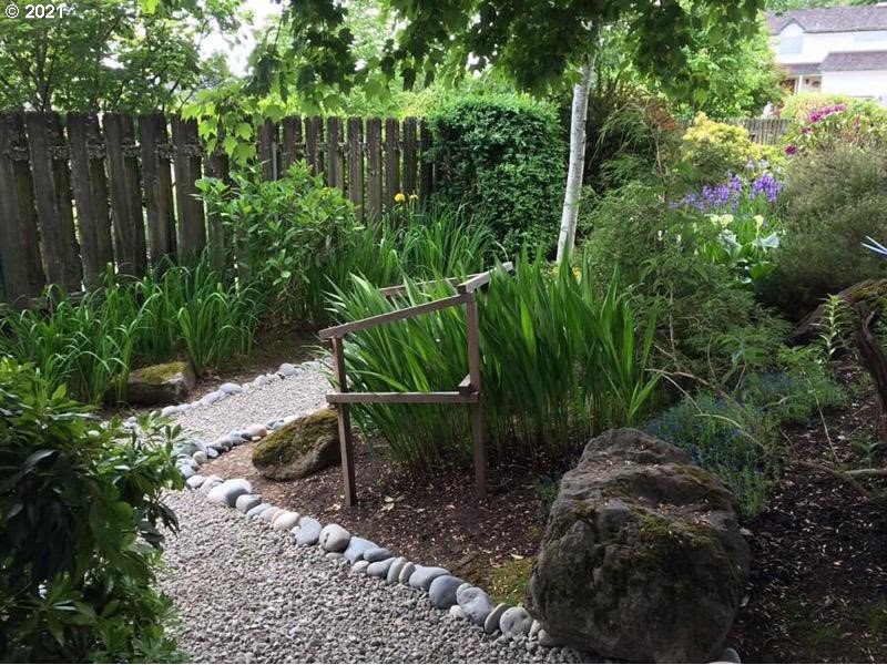 262 Southwest Gabbert Road Gresham, OR 97080 - Photo 30 of 32 Backyard