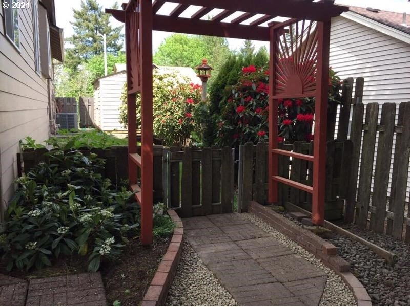 262 Southwest Gabbert Road Gresham, OR 97080 - Photo 31 of 32 Gallery Image 31