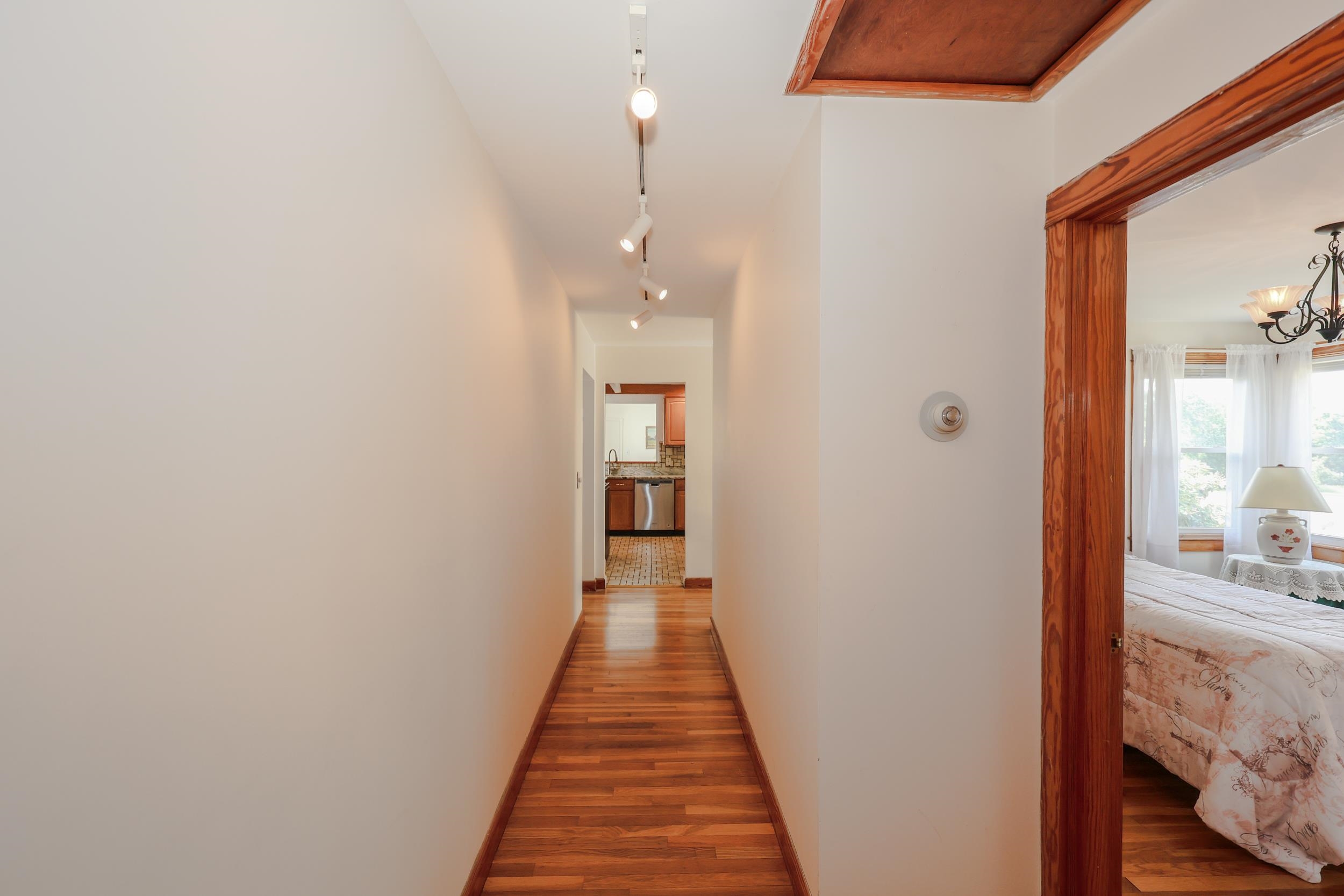 68 Robinson Road Nashua, NH 03060 - Photo 40 of 54