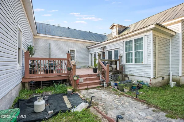 $225,000 | 295 Henry Dunn Pickett Road, Beulaville, NC 28518
