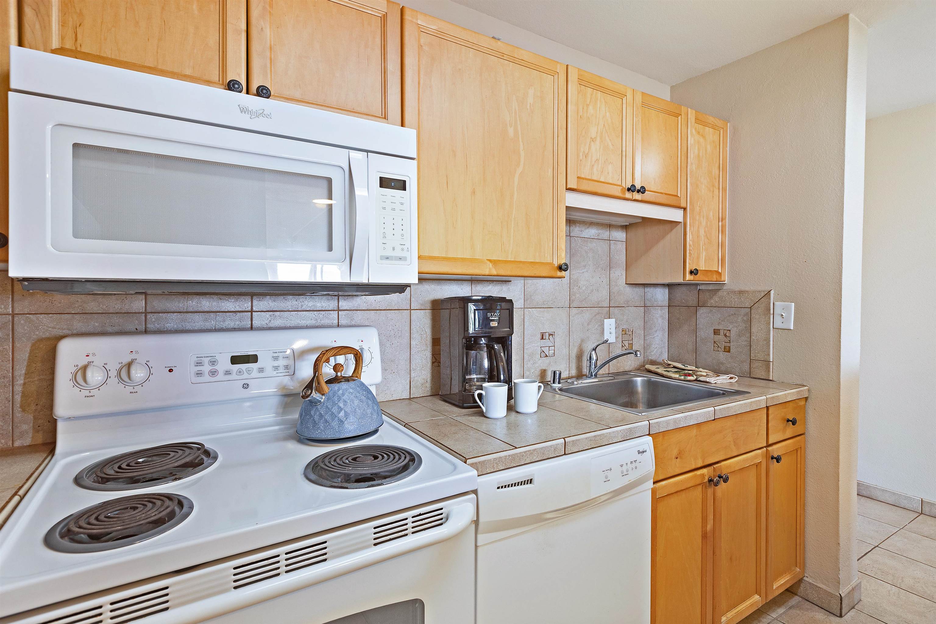 4327 Lower Honoapiilani Road, Unit 104B Lahaina, HI 96761 - Photo 13 of 32 Gallery Image 13