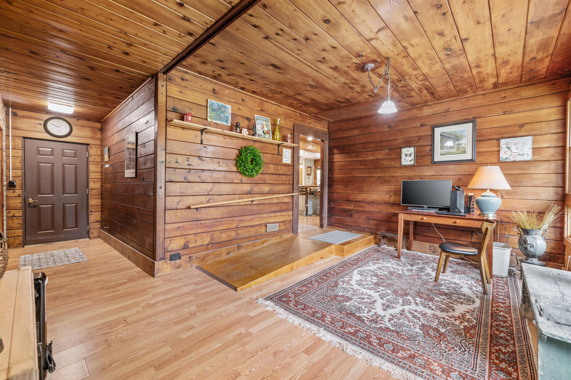 7124 Pioneer Road Cedarburg, WI 53012 - Photo 20 of 32 Three Season Room