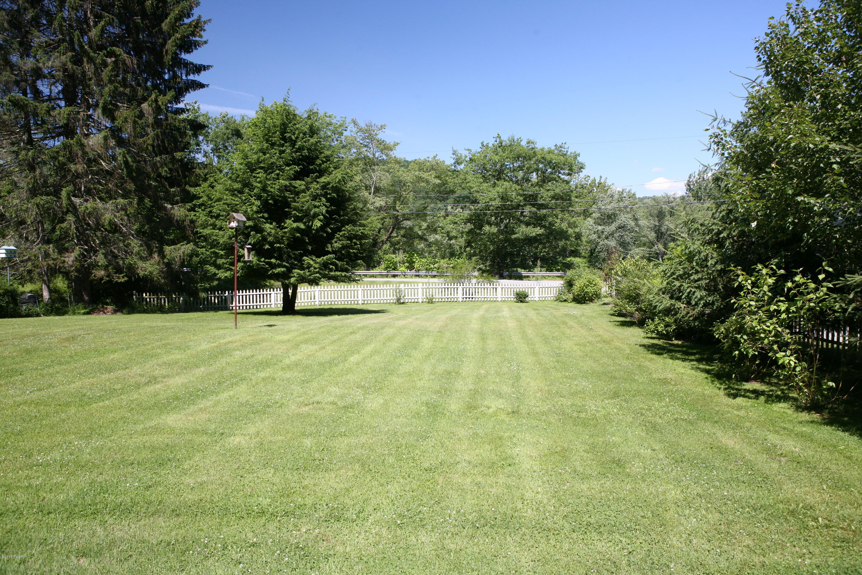 2573 River Road Damascus, PA 18415 - Photo 5 of 25 Lush lawn