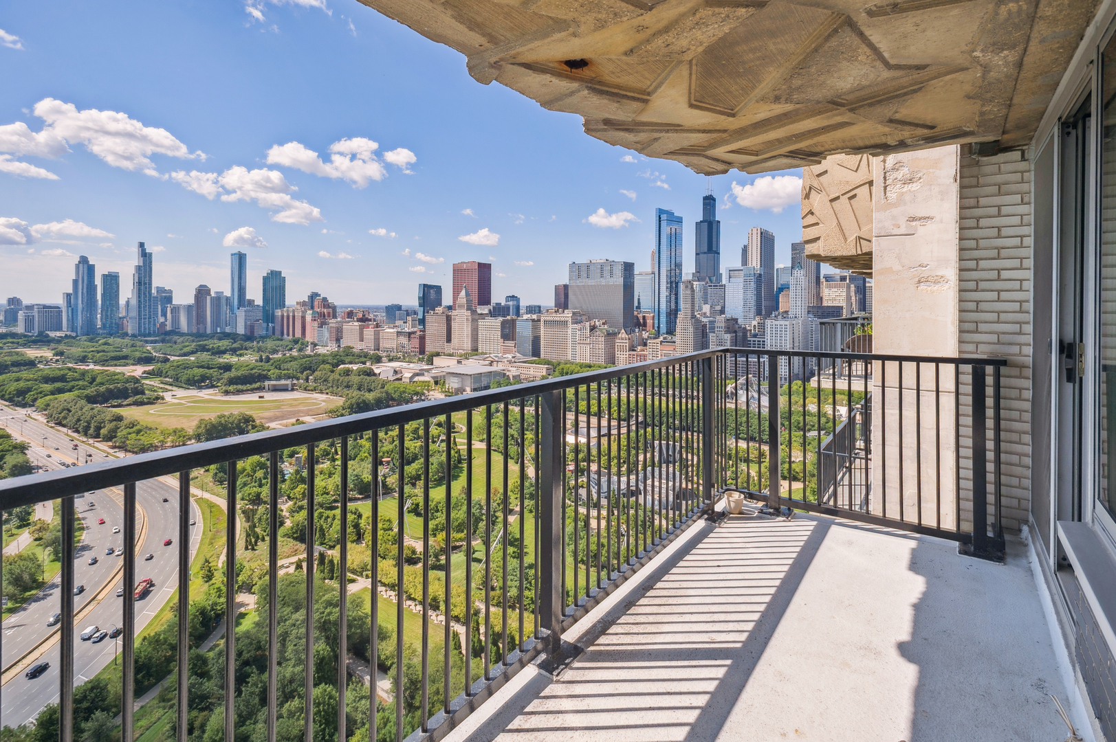 400 East Randolph Street, Unit 3905 Chicago, IL 60601 - Photo 10 of 45