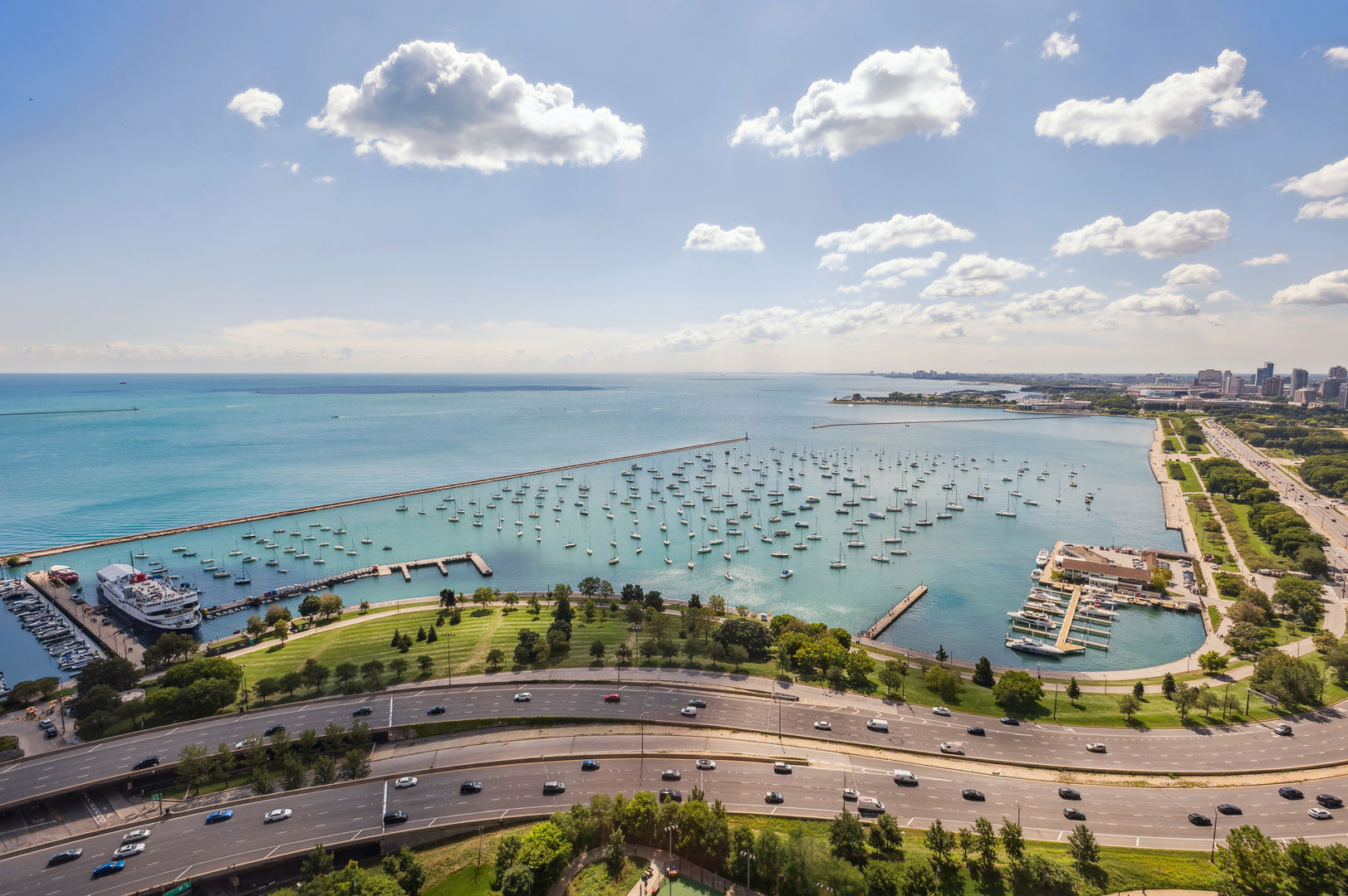 400 East Randolph Street, Unit 3905 Chicago, IL 60601 - Photo 17 of 55 a view of a terrace