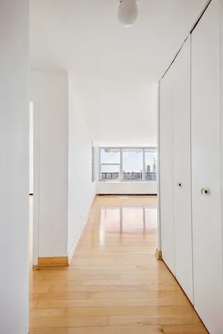 $3,000 | 400 East Randolph Street, Unit 3905, Chicago, IL 60601