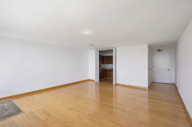 $3,000 | 400 East Randolph Street, Unit 3905, Chicago, IL 60601