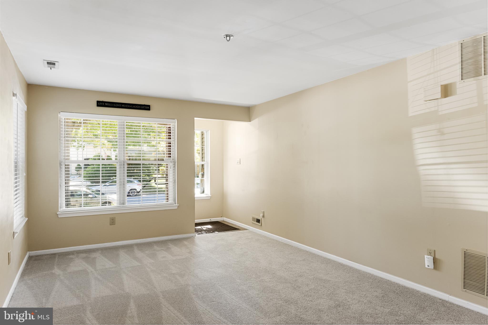 186 Kettlebrook Drive Mount Laurel, NJ 08054 - Photo 5 of 29